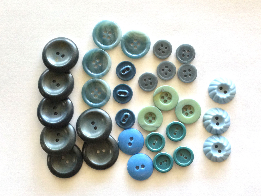Blue Buttons, Various Shades 8 Sets (30)