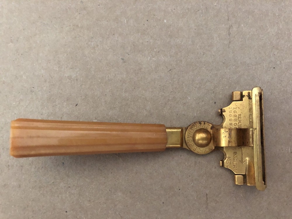 Vintage EVERSHARP / SCHICK Butterscotch Bakelite Handle Razor