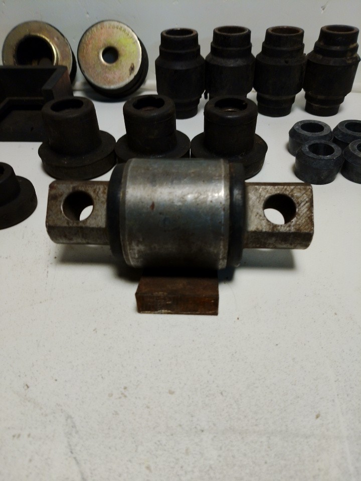 Peterbilt Bushings 18 Pc
