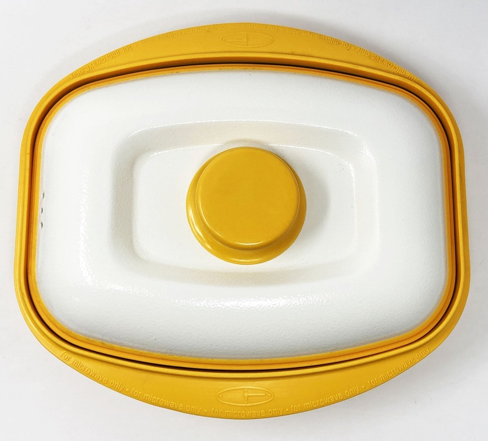 VTG RANGE MATE Microwave Grill Pan Steaks Yellow/White Rectangular Covered Dish
