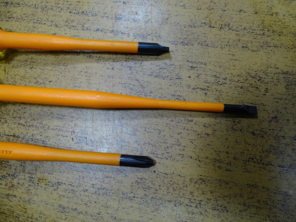 3 Klein 1000v screwdrivers