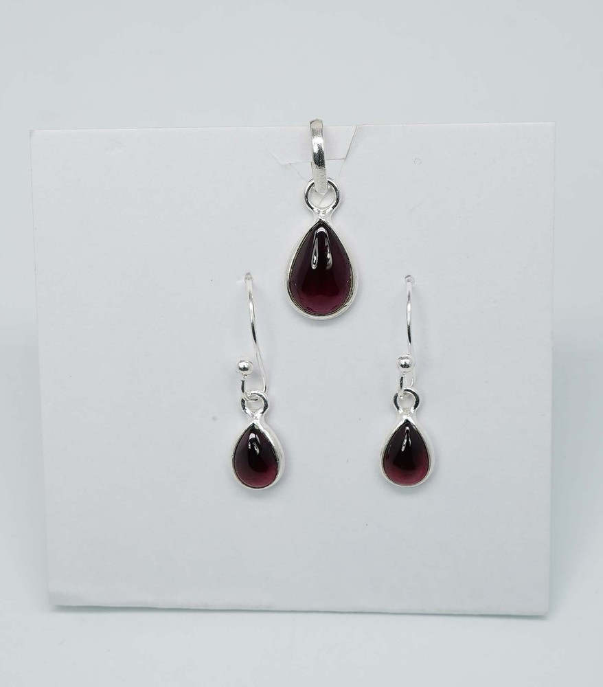 925 Solid Sterling Silver Red Garnet Hook Earring Pendant Set