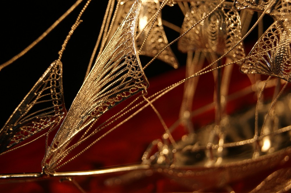 fine silver boat souvenir