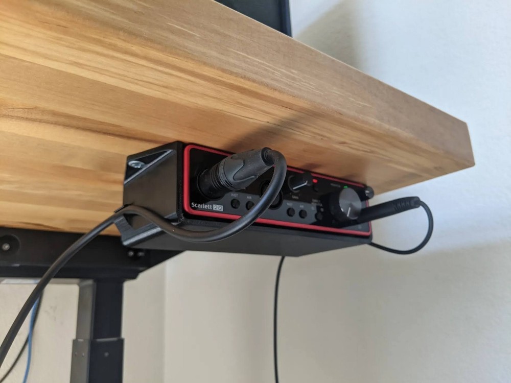 Focusrite Scarlett 2i2 Under Desk Mount