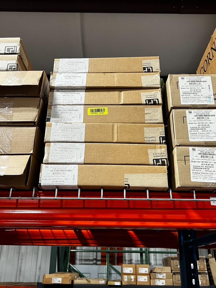 Triangular Support Bracket, Black