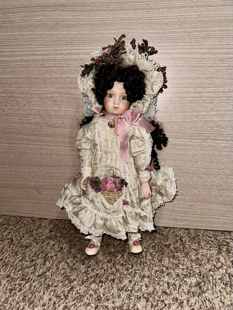 👻 Haunted Doll Listing: Tabitha – The Silent Watcher 👻