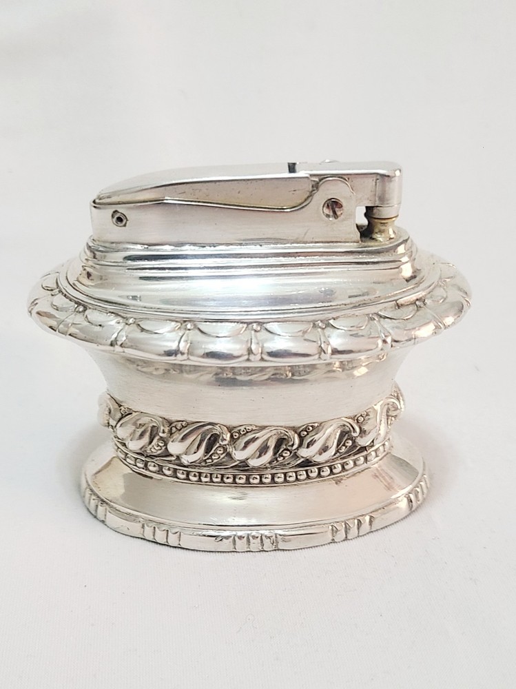 Vintage Silver Plate Ronson "WALDORF" Table Lighter Working Condition