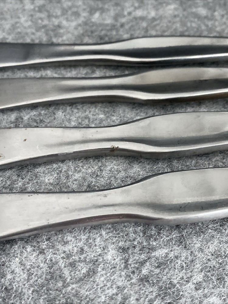 4 Retroneu 18/10 Stainless SILHOUETTE Flatware Modern Solid Knives