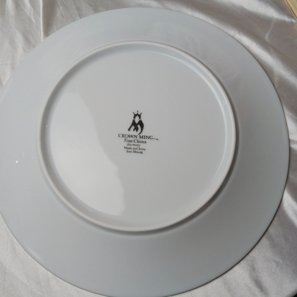 CROWN MING FINE CHINA HARMONY PATTERN DINNER SET FOR 4 (20 pieces)