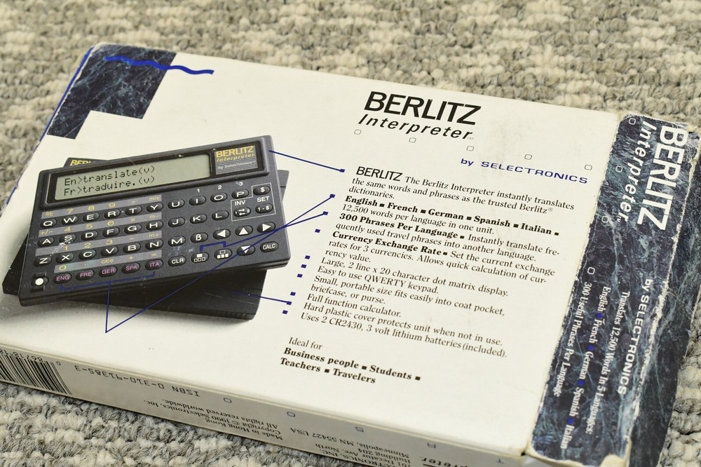 Berlitz Interpreter by Selectronics Five Language Translator Model TR500