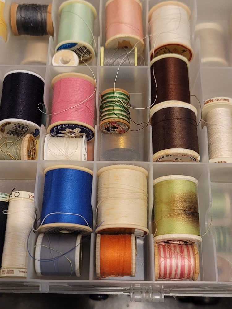 Plastic Double Sided Sewing Thread Storage Case With Various Threads Included