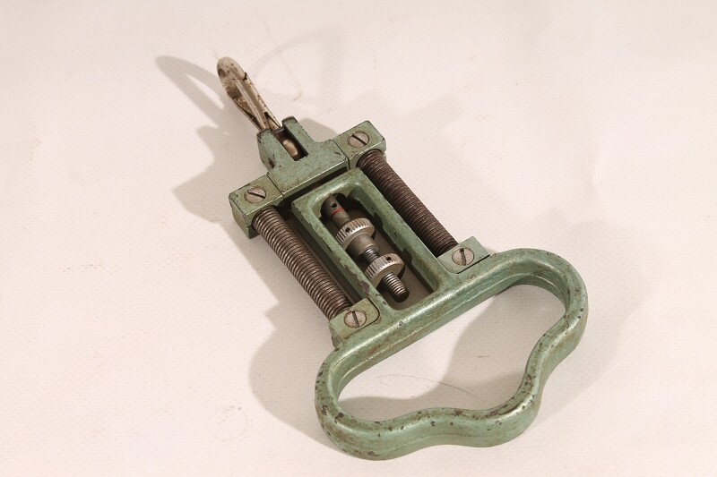 1 Piece Old Spring Scale Freiberger Precision Mechanics Hand Scale Scale