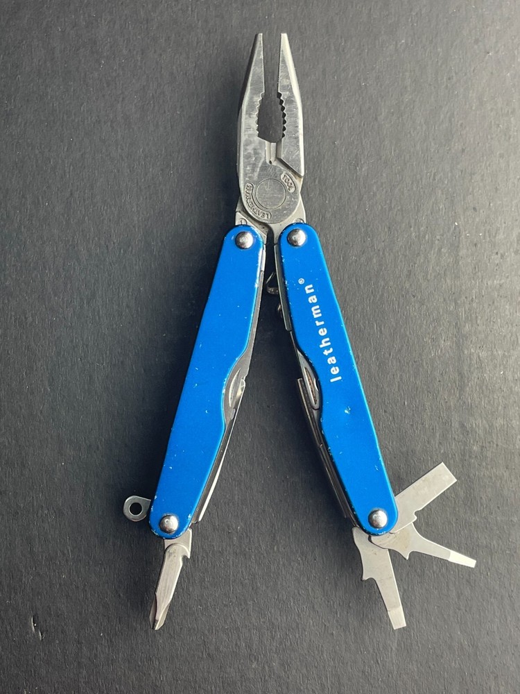 Leatherman Juice CS4 Multi Tool - Various Colors