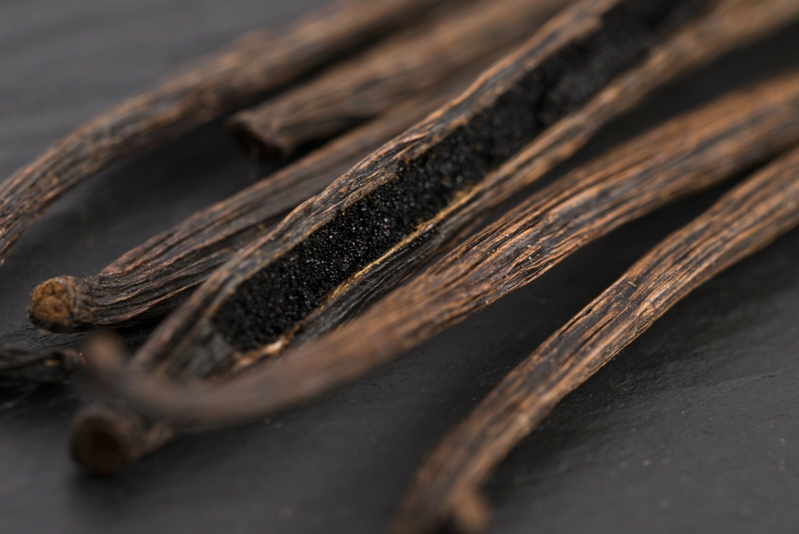 Organic Madagascar Vanilla Beans Whole Extract Grade B Pods for Vanilla Extract