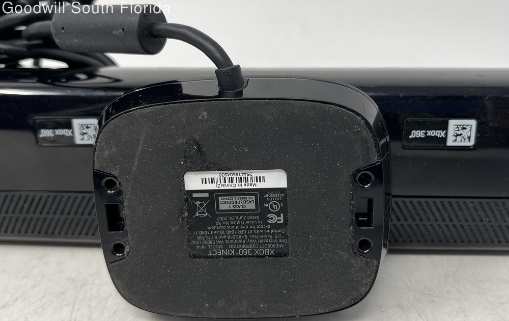 Microsoft Black Wired Portable Kinect Motion Sensor For The Xbox 360 Not Tested
