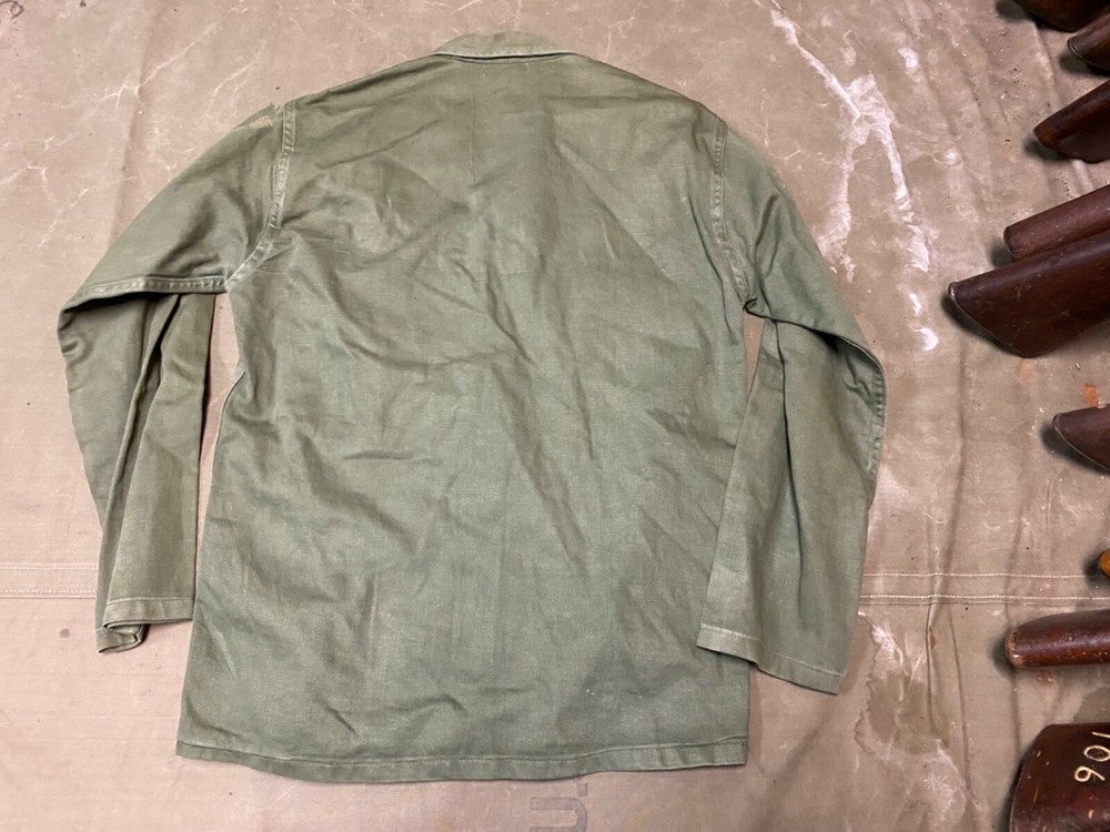 ORIGINAL WWII US ARMY HBT COMBAT FIELD JACKET- SIZE MEDIUM
