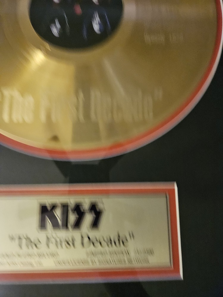 RARE KISS 2005 The First Decade 24KT Gold Plated Record Limited Edition 151/2500