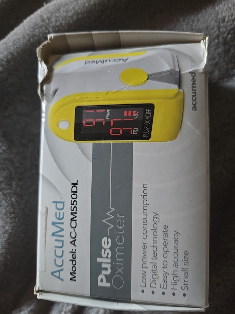 AccuMed Model AC-CMS50DL PULSE OXIMETER YELLOW WHITE
