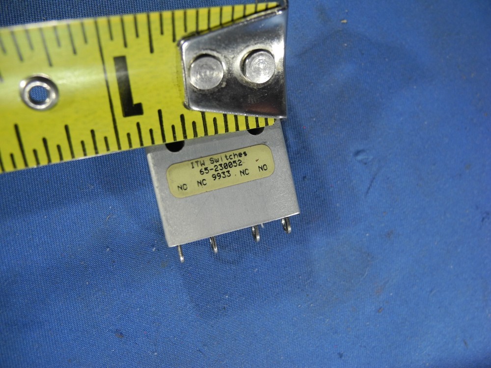 NEW ITW 65-230052 MICROSWITCH (Fast USA Ship!)