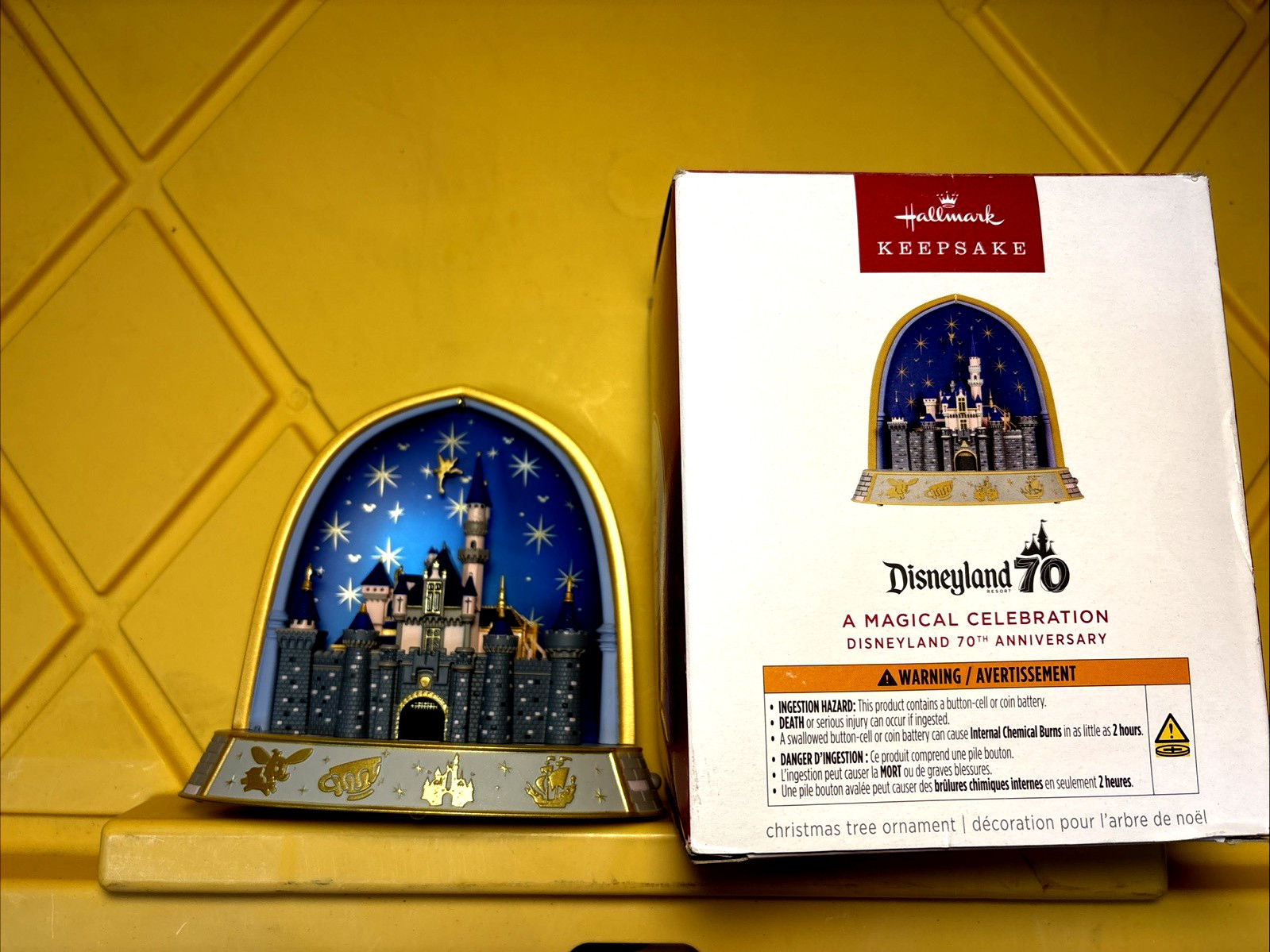 HALLMARK KEEPSAKE DISNEYLAND 70th Anniversary SLEEPING BEAUTY CASTLE Ornament