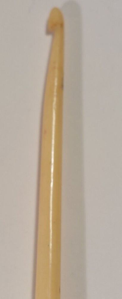 ANTIQUE BOVINE BONE SEWING NEEDLE #5
