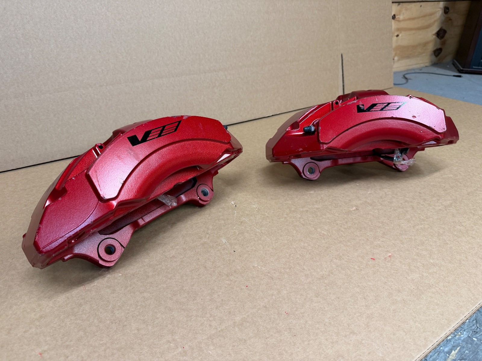 OEM Cadillac Escalade Tahoe V Brembo FRONT CALIPER SET 2021-2024 86555782