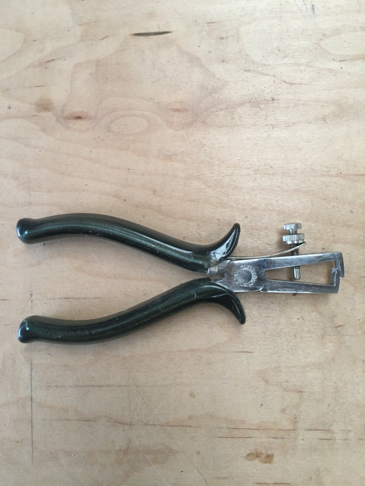 Vintage Black & Decker Fine Adjustable Wire Stripper