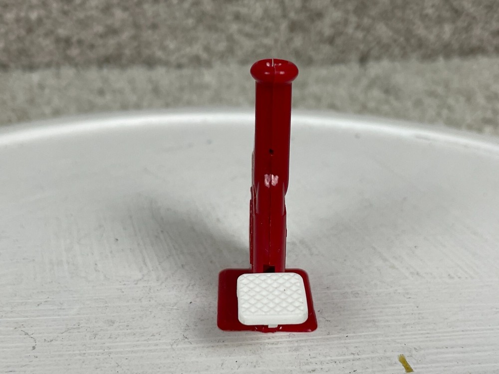 Vintage 2" Automatic Sewing Multipurpose Needle Threader Red