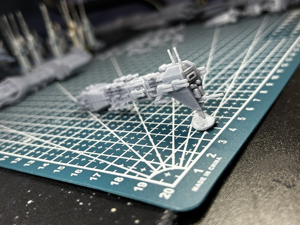 Babylon 5 Nova Class Dreadnought Miniature - 100mm Long