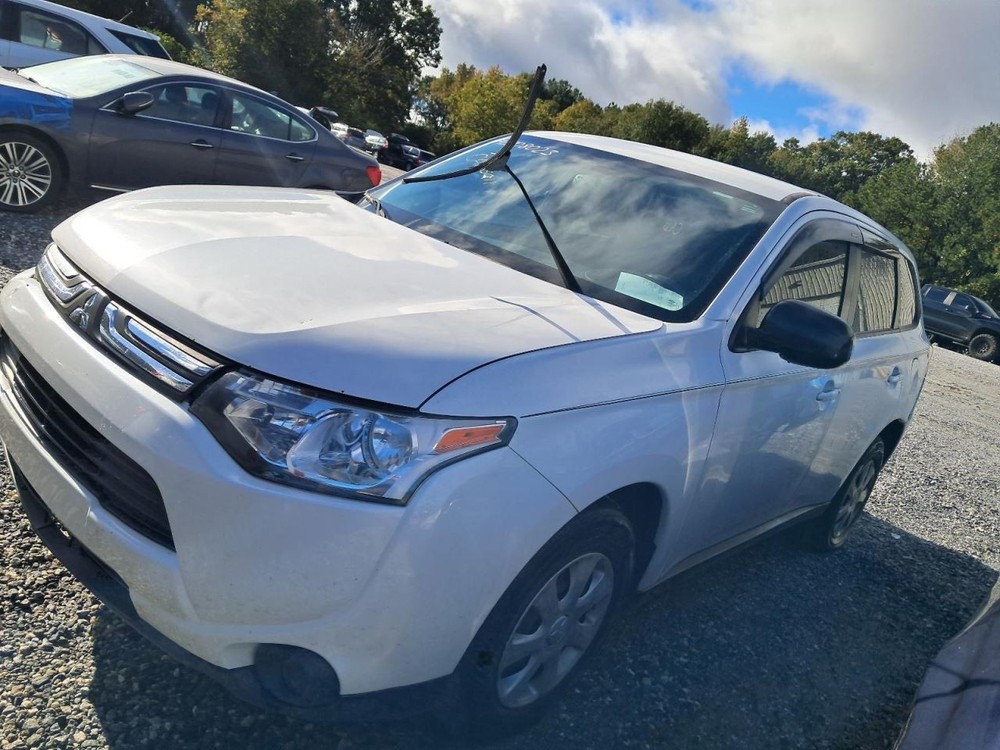 Engine ECM Electronic Control Module 2.4L Fits 14-15 OUTLANDER 4847668
