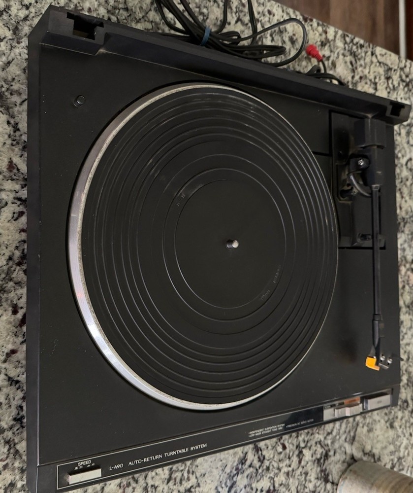 JVC L-A90 Automatic Return Direct Drive Turntable Good Shape/ Not Working