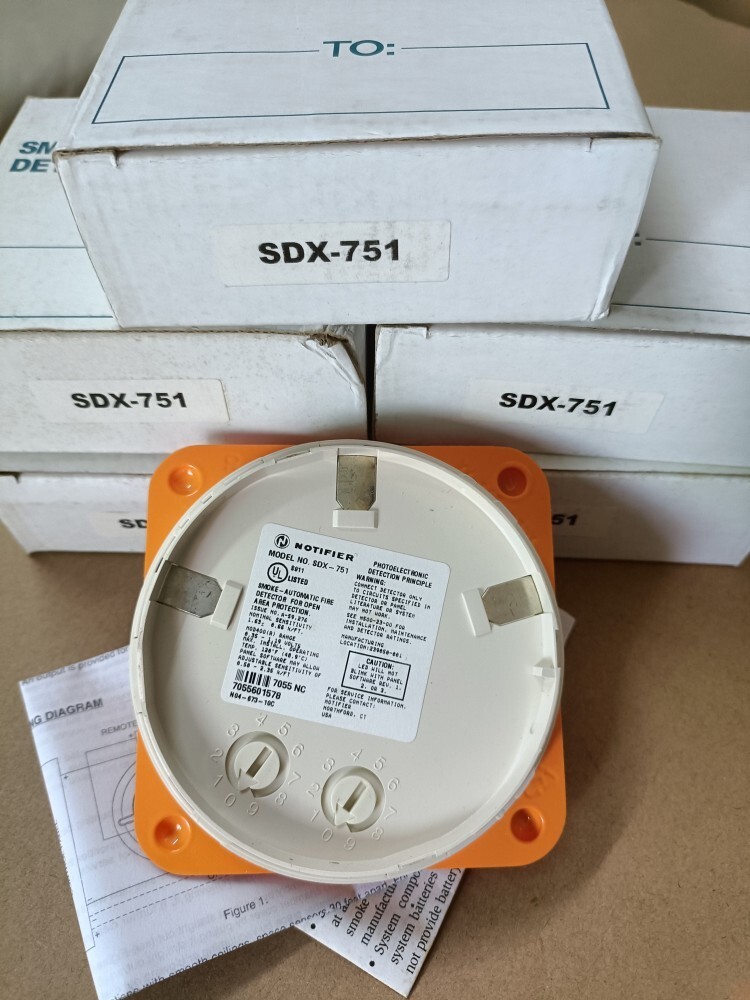 1PC NOTIFIER SDX-751 point type intelligent smoke detector Fast Ship