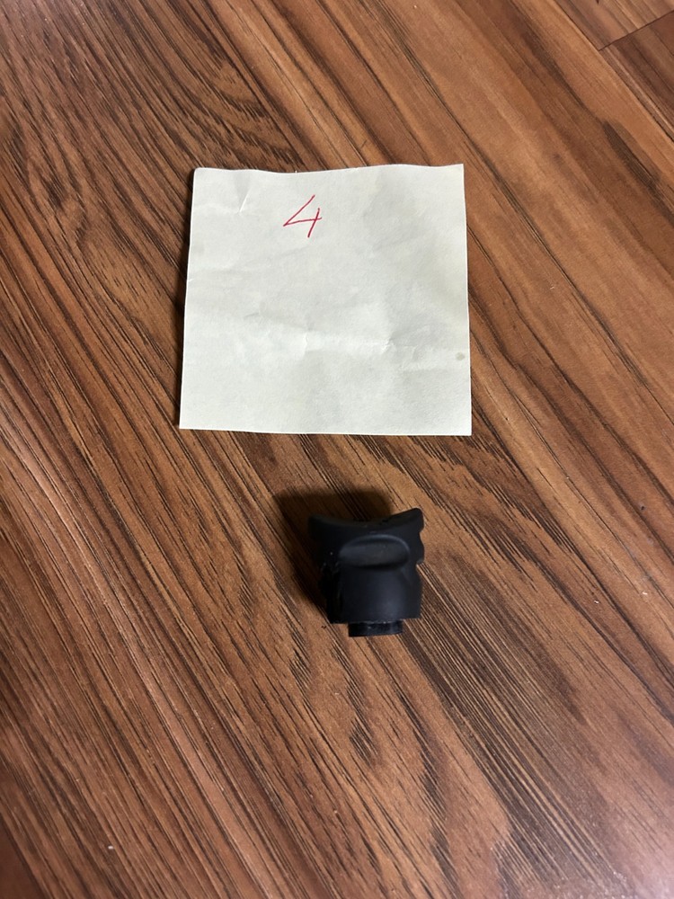 Hoyt String Stopper; Color: Black