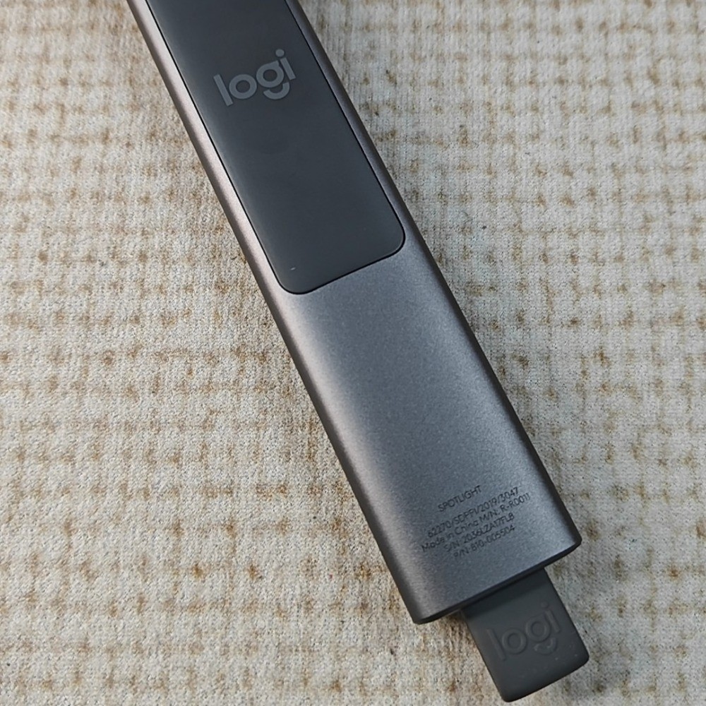 Logitech Spotlight Presentation Remote Advanced Digital Highlighting 95% new