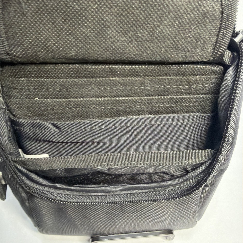 Case Logic CD Player Case w/ 3 Disc Capacity, External Headphone Passthrough