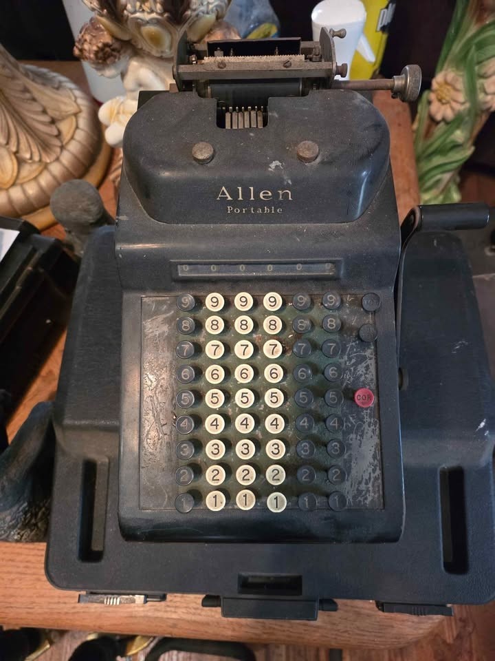 Vintag Allen Calculators "66" Adding Machine ,  serial 818156