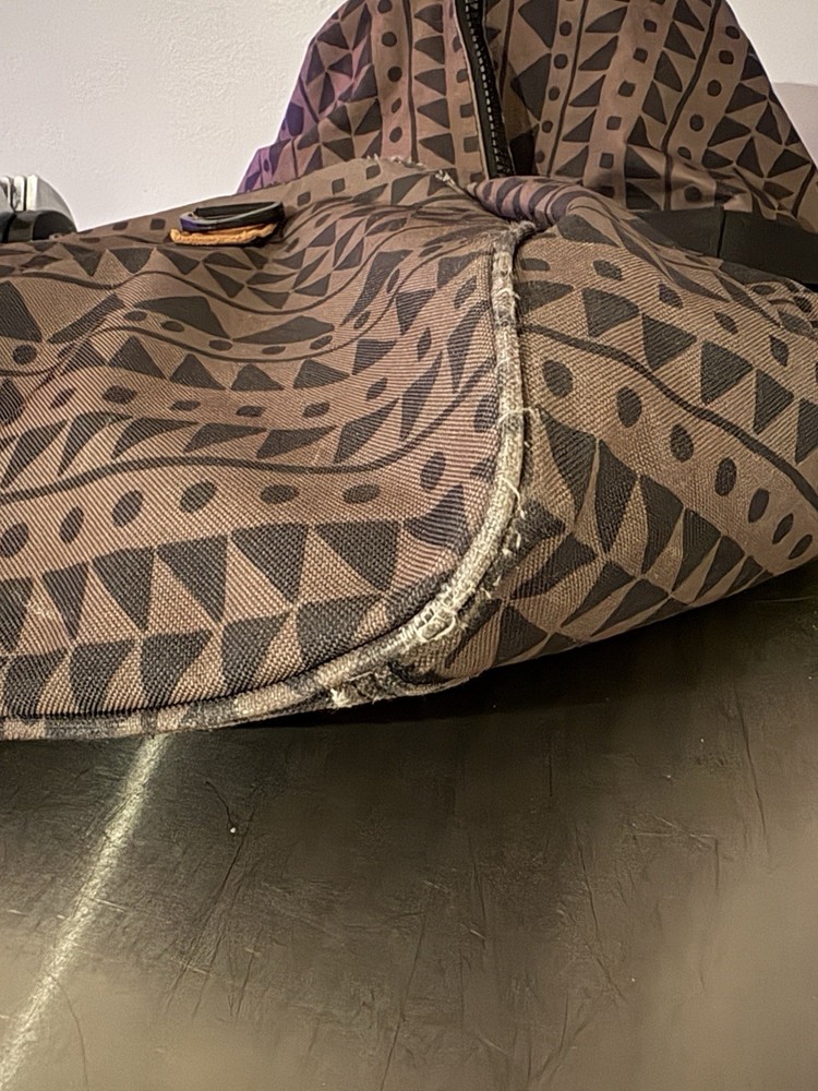 Hershel Supply Co. Novel Duffle / Geometric Triangle Pattern / Brown-Black