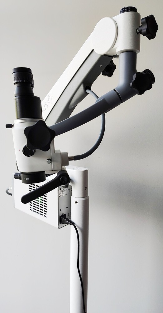 Ecleris Microstar Microscope U10M100F with Ecleris Everlux Light Source