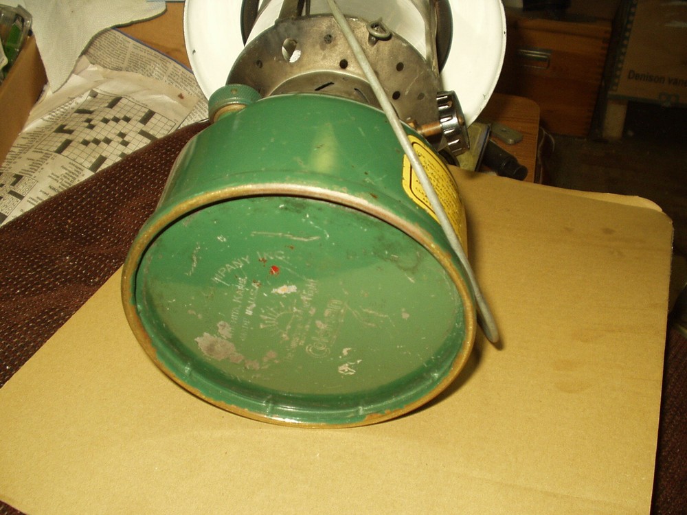 Vintage Coleman Lantern Model 228C B 1946