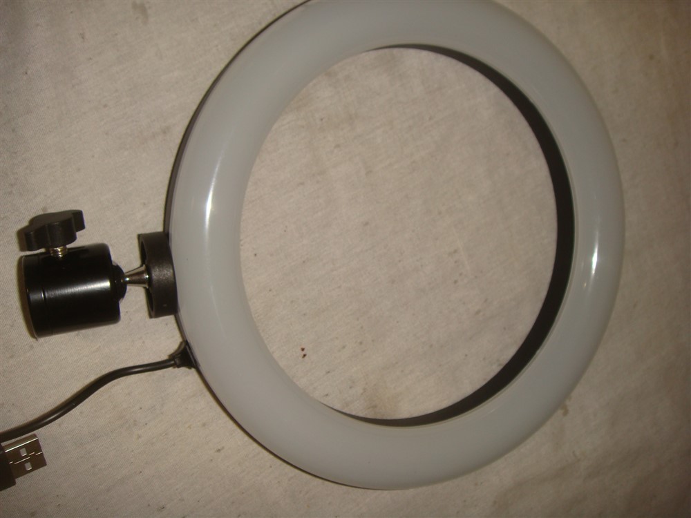 UBEESIZE 8 INCH USB POWERED SELFIE RING LIGHT WITH BALL MOUNT