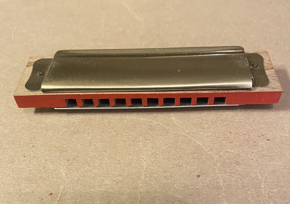 Vintage UC519 Harmonica
