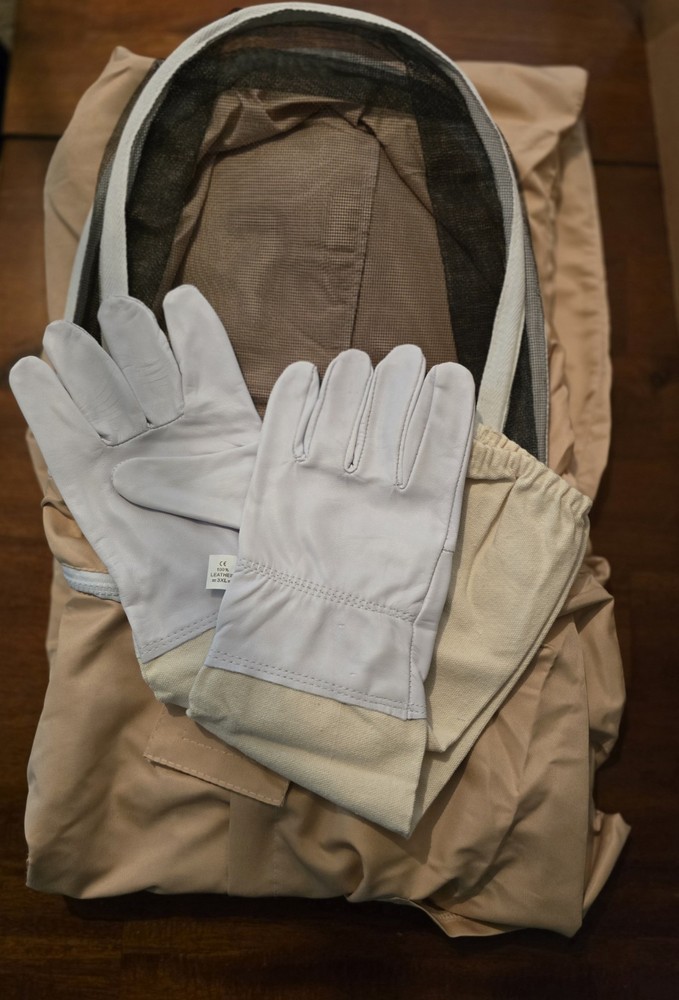 New Ventilated Beekeeping Suit 3 Layer Beesuit Size Large