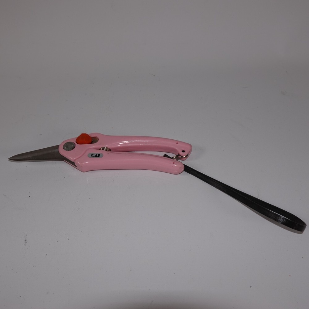KAI Pink Shears Scissors Cutters