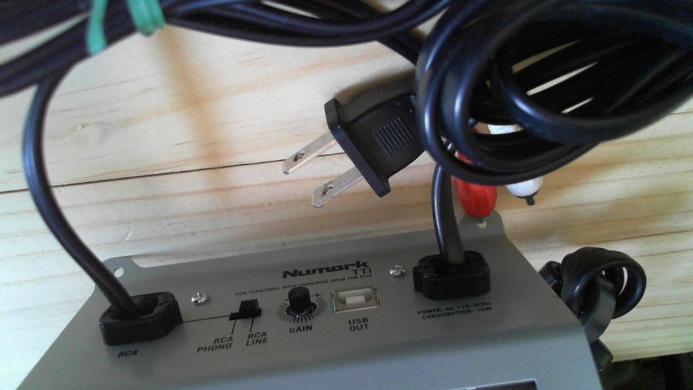 Numark TTi Input/Output module with mounting bracket 9-40-0470-A(A)