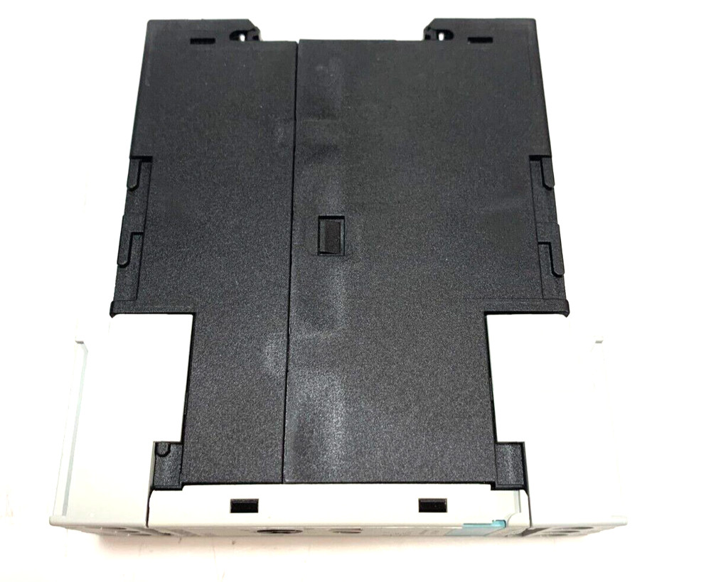 New! SIEMENS 3RP1540-1AW31 MULTI-FUNCTION TIMER TIME RELAY