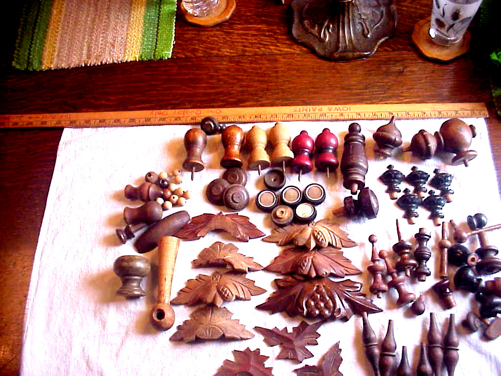 LOT OF 60+ ANTIQUE WOOD DOOR STOPS FINIAL TURNED ARCHECTURE ACCENTS HOME DECOR