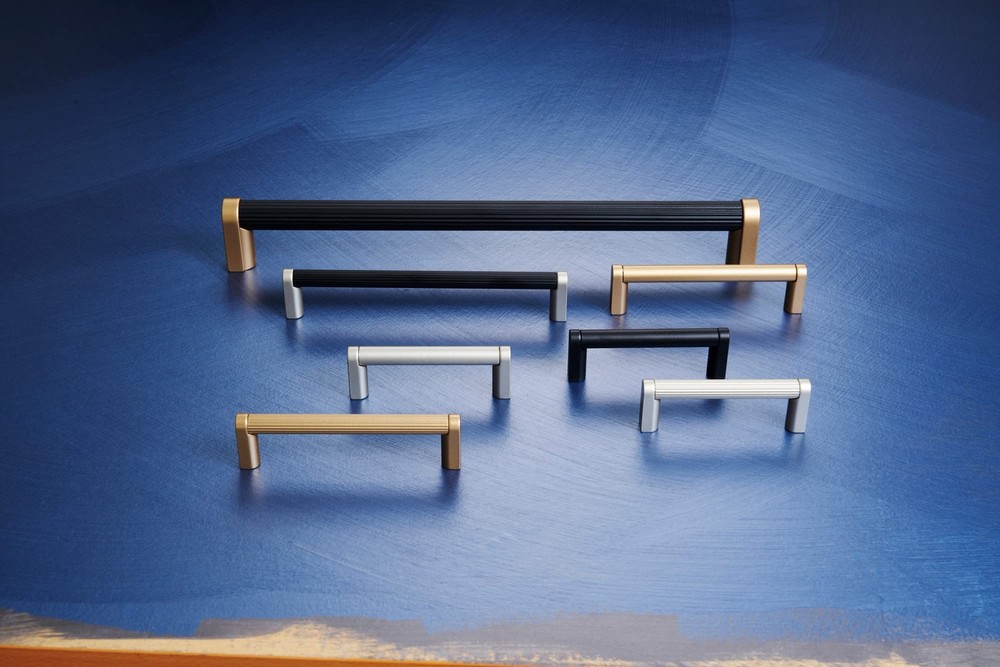 Alno A2804-35-MB Alta Moda 3 1/2" Pull Smooth Bar Matte Black