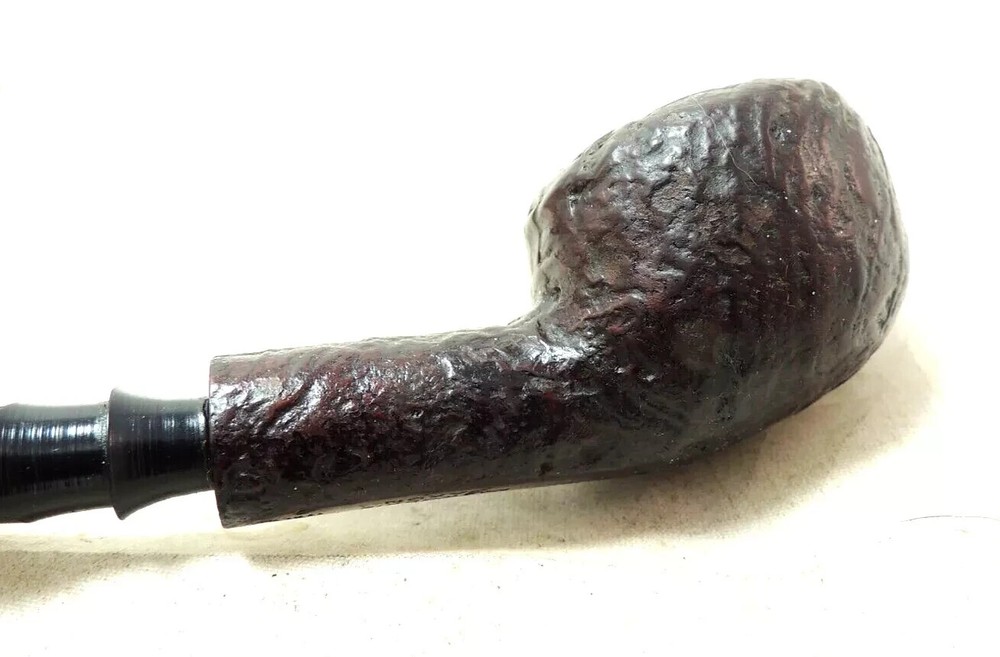 KAYWOODIE RUSTICATED AUTHOR SAXON BRIAR PIPE