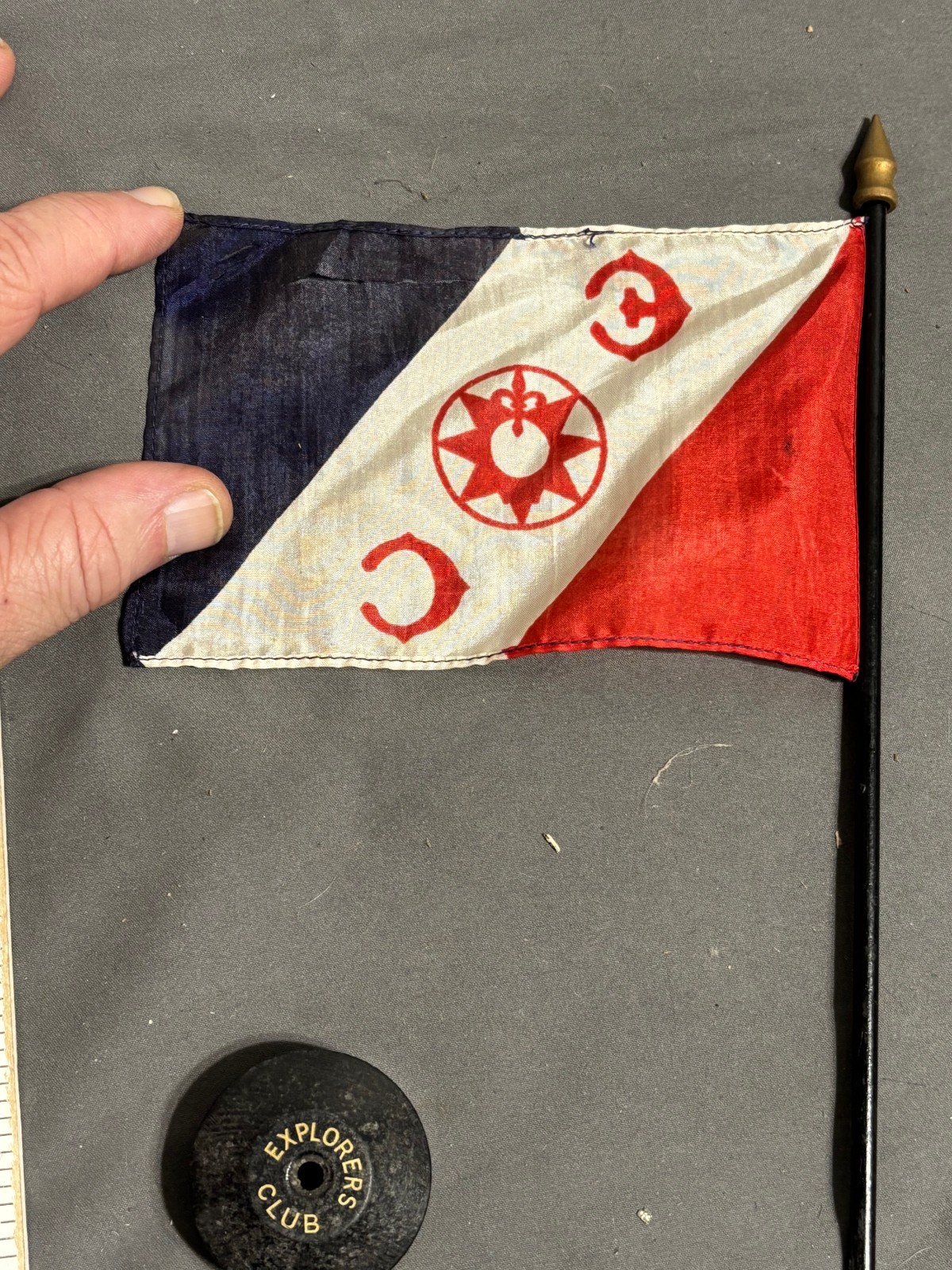 RARE early 1900s EXPLORER CLUB 11" Annual Dinner Table DESK FLAG + wood Base