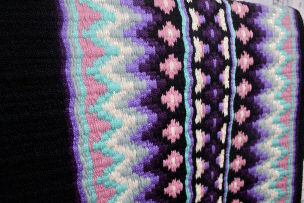 Bright Black Base Western Show Pad